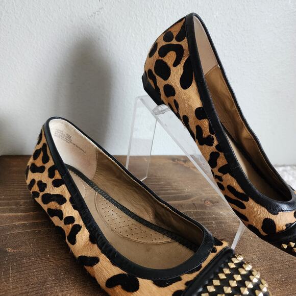 Me Too Leopard Krave with Studded Flats in Gold/Black Women's Size 6M - Picture 10 of 11